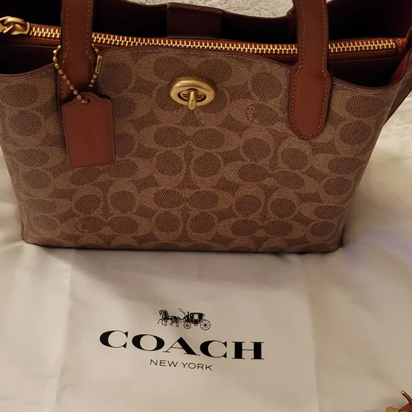 COACH Crossbody bag Purse new very good condition